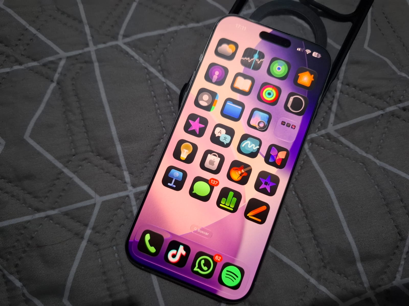 Apple iPhone 16 Pro Max